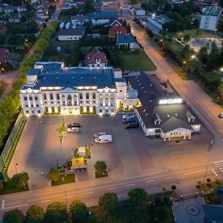 Arkadia Aparthotel Radziejow ภายนอก รูปภาพ