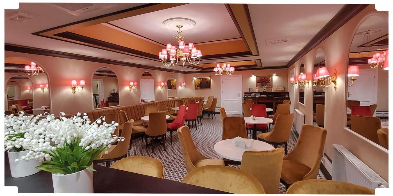 Arkadia Aparthotel Radziejow ภายนอก รูปภาพ