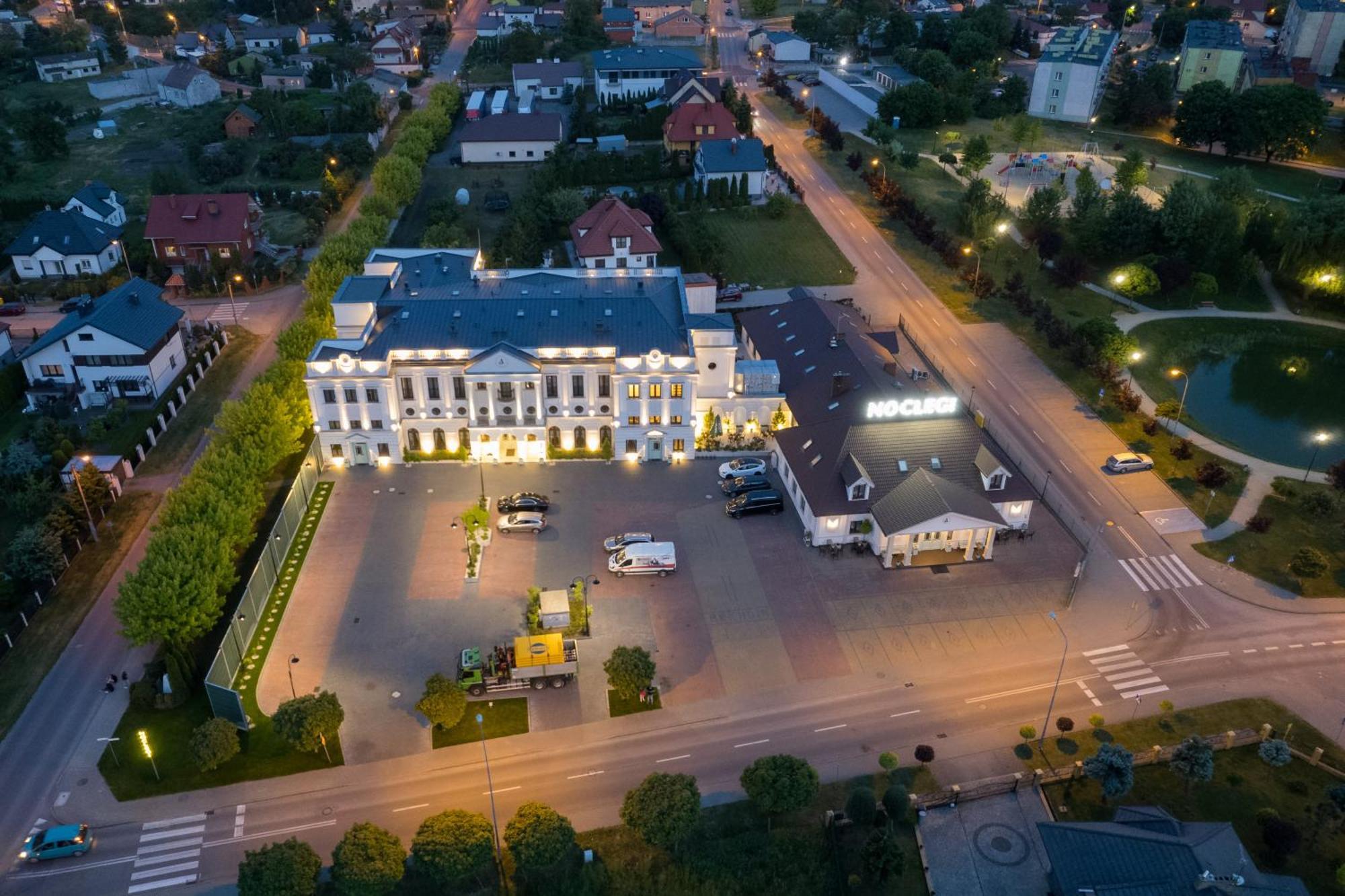 Arkadia Aparthotel Radziejow ภายนอก รูปภาพ